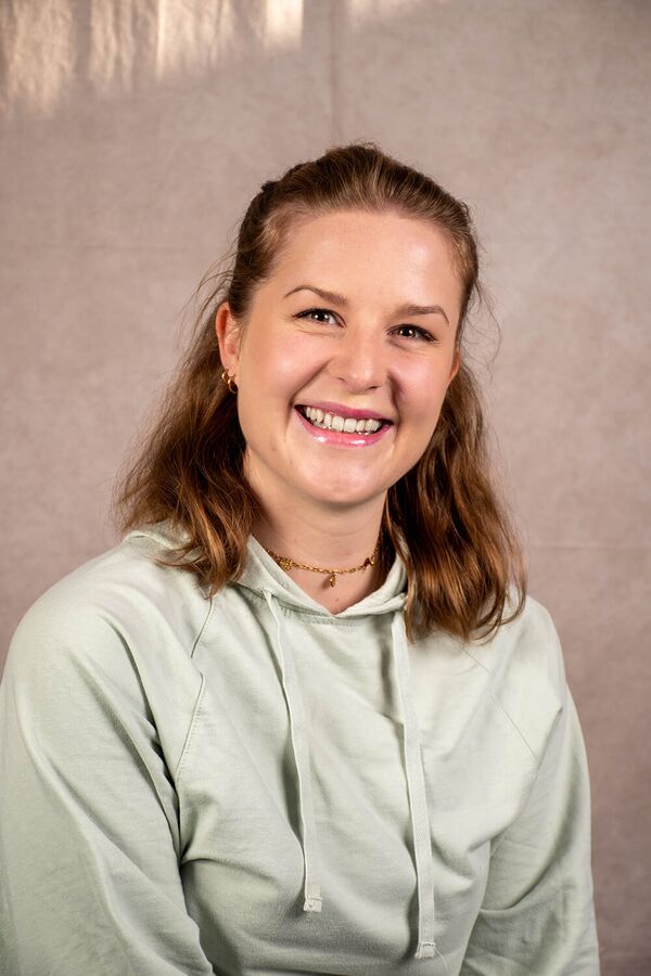 Laura Vogelzang (Leitung und Gruppenleitung)